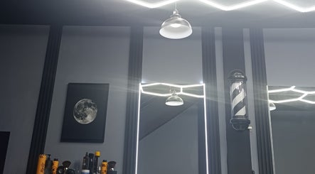 Hache Barber
