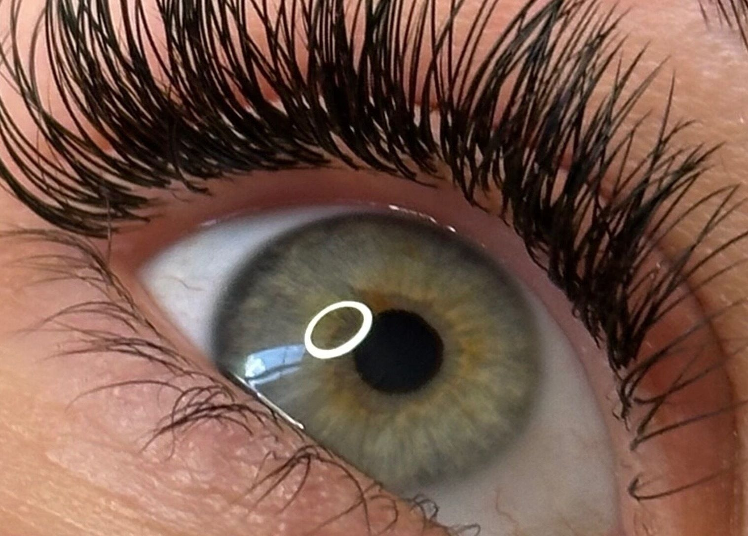 Cils sublimes à EldoraBeauty, Lapugnoy, Hauts-de-France, FR avec extension professionnelle.