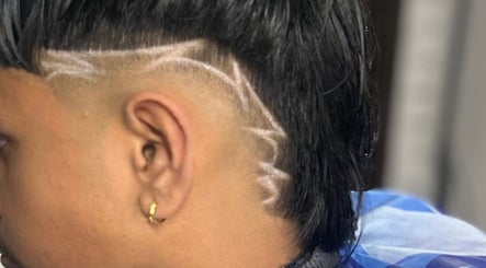 Stylish artistic undercut design at Oyblendz, Melbourne, Victoria, AU.