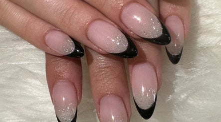 Diamond nails