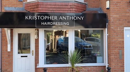 Kristopher Anthony Hairdressing kép 3