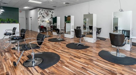 Salon Two Thirteen