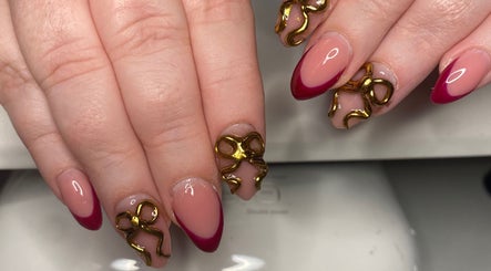 Hannah’s nails and beauty imagem 3