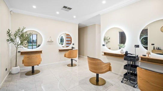 Yasu's Salon