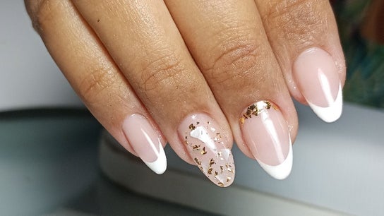 Iza Morais unhas
