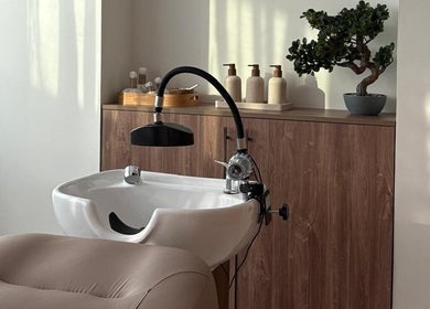 Elegant wash station at Kenko Spa, Dubai, Dubai, AE, featuring modern design and calming ambiance.