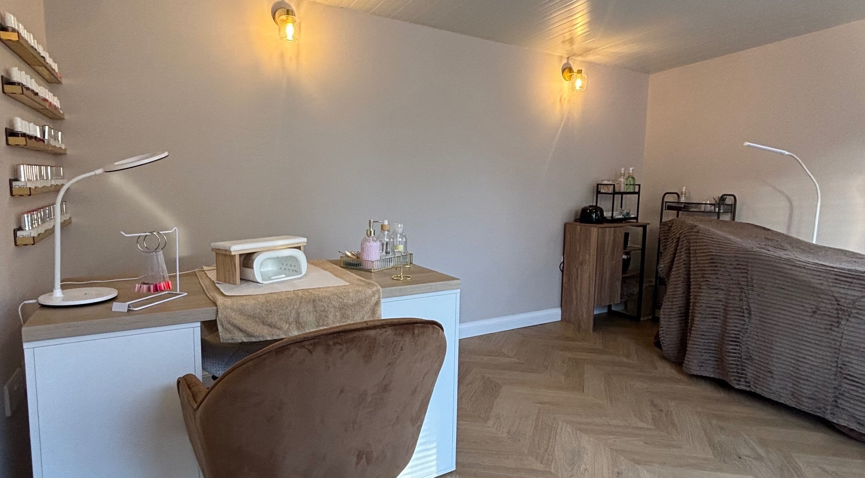 Glow Beauty by Lorna in Cleethorpes, England, GB, featuring a tranquil nail station and treatment bed.