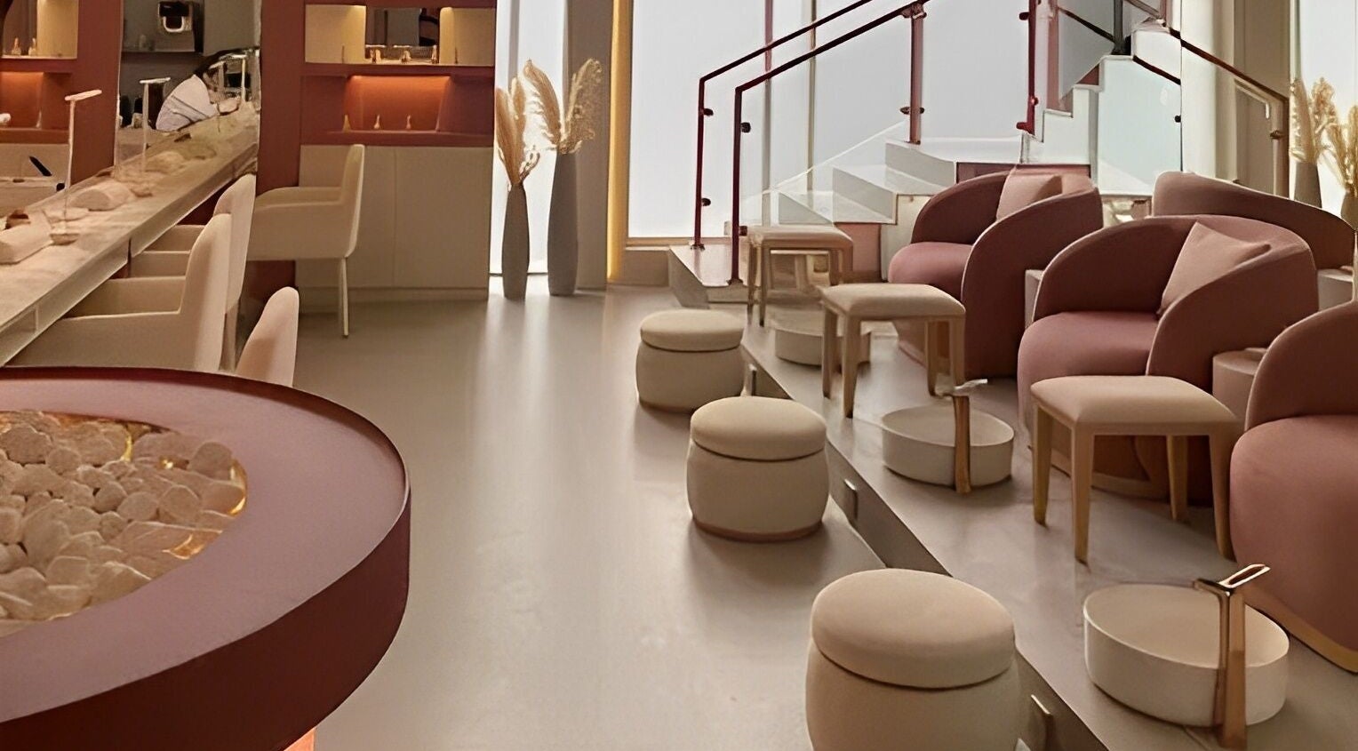 منطقة استقبال أنيقة في صالون سيرين بيوتي، الدمام، المنطقة الشرقية، السعودية.