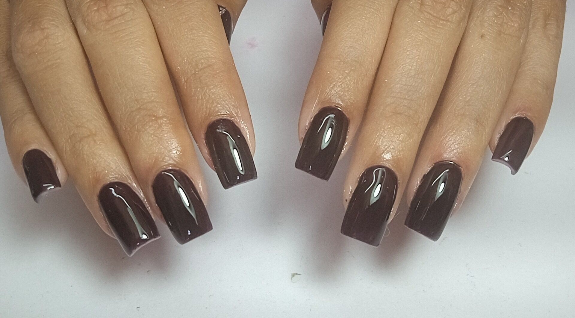 Manicura elegante en MARITA GLAM: SERVICIOS DE BELLEZA, La Habana, CU.