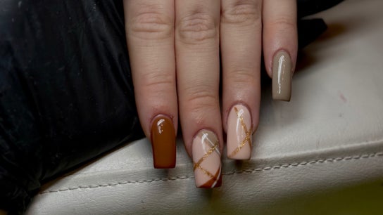 Lvy Luxe Nails