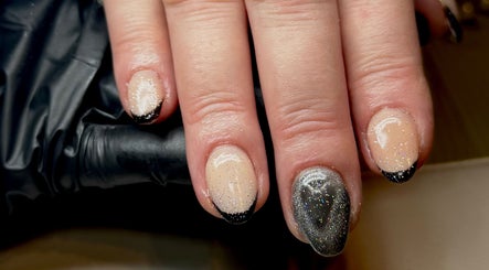 Lvy Luxe Nails, bilde 2