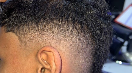 Black Barber image 2
