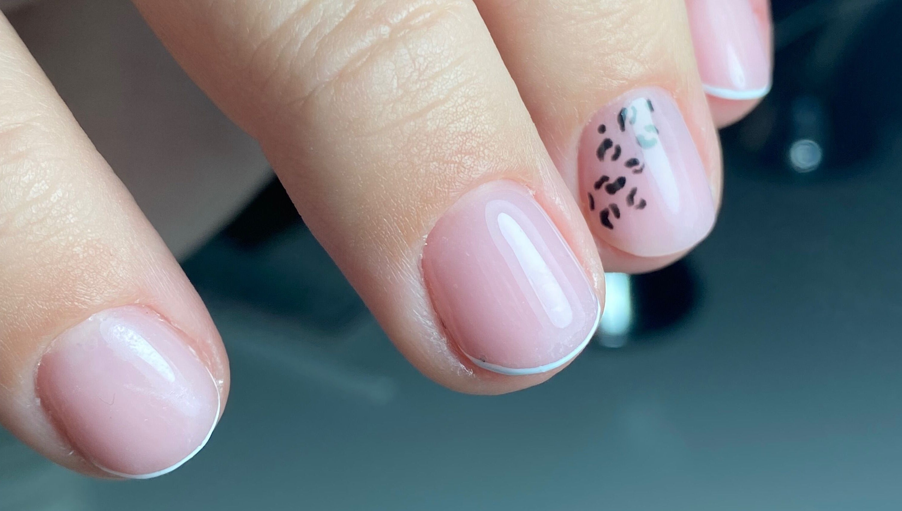 Uñas elegantes con diseño felino en Felinity_uy, Montevideo, Departamento De Montevideo, UY.