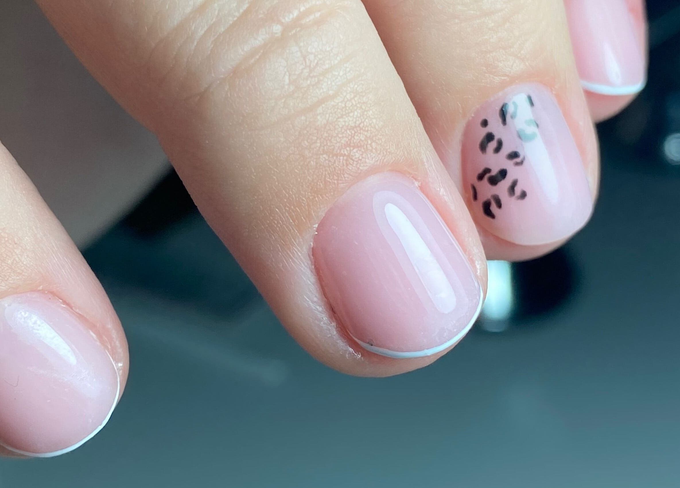 Uñas elegantes con diseño felino en Felinity_uy, Montevideo, Departamento De Montevideo, UY.