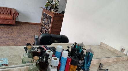 ZEZII ABRIL BARBER SHOP 2paveikslėlis