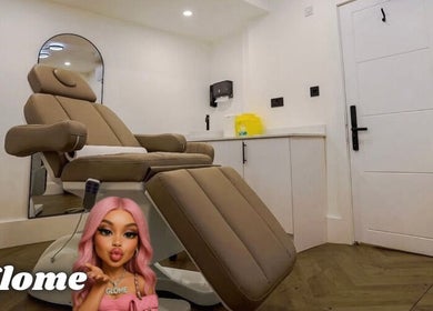 Luxurious treatment room at GLOME in London, England, GB, featuring a plush, reclining beauty chair.