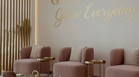 Relaxing lounge area at Glowing Beauty & Spa, Al Athaiba, Muscat Governorate, OM offering comfort and style.