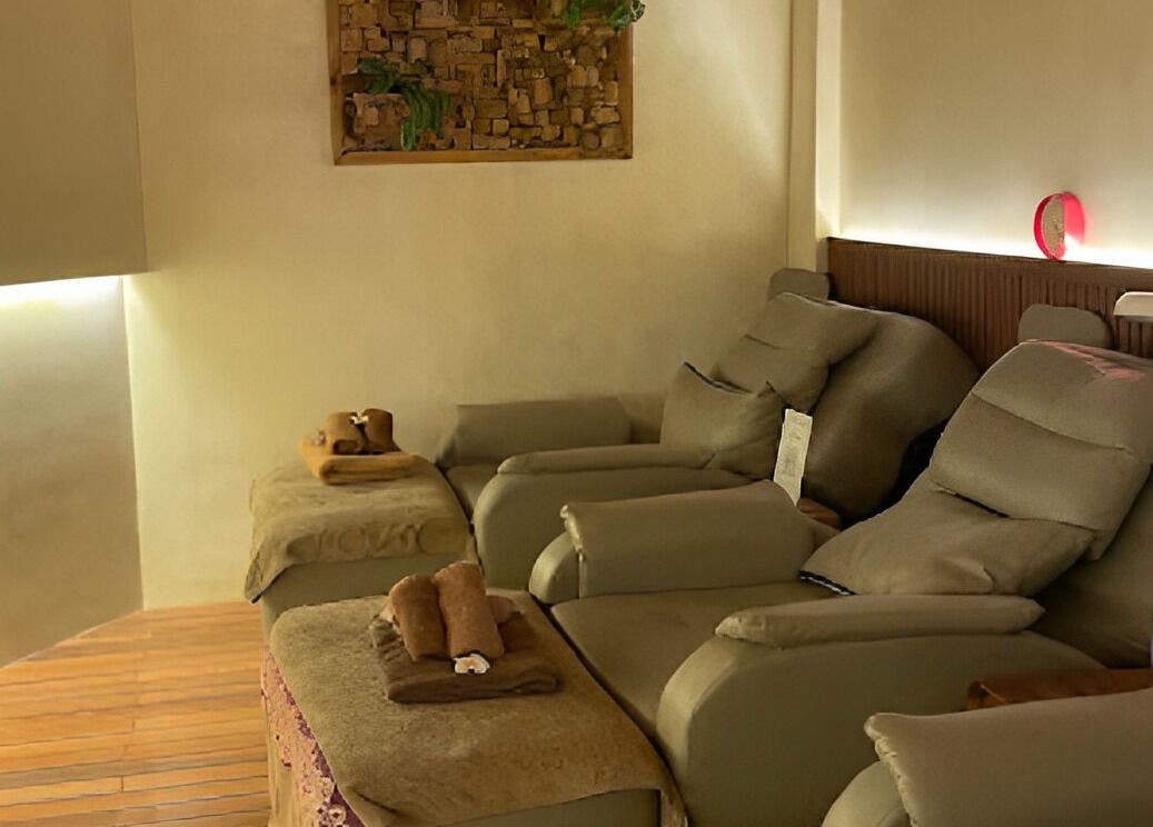 Cozy massage chairs at Spa Central Baloi, Kepulauan Riau, ID for ultimate relaxation and wellness.