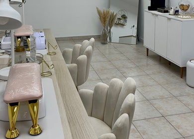 Interior sofisticado do Viviana Silva Beauty Studio, Bobadela, Lisboa, PT com decoração elegante e minimalista.
