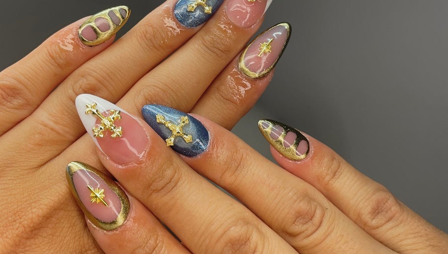 Lolasgelnails image 1