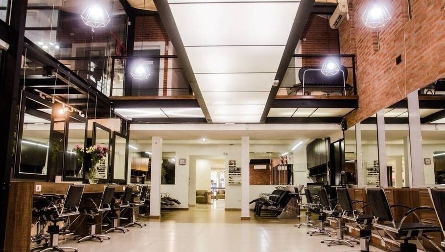 Ritz Cabelo Estética obrázek 1