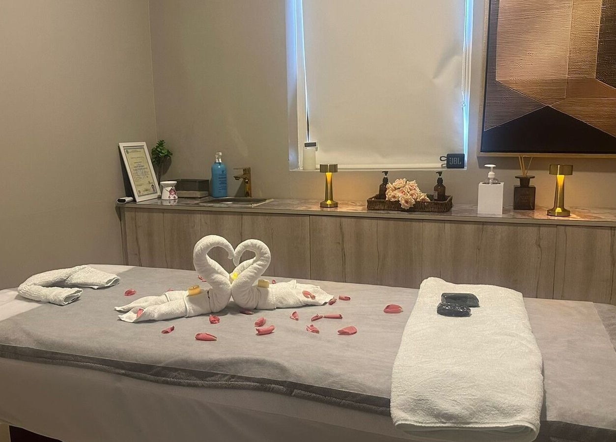 Relaxing massage room at أسدان سبا ASADAN spa in Riyadh, Riyadh Province, SA, featuring elegant decor.