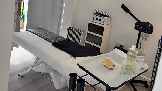 Above & beyond beauty & massage