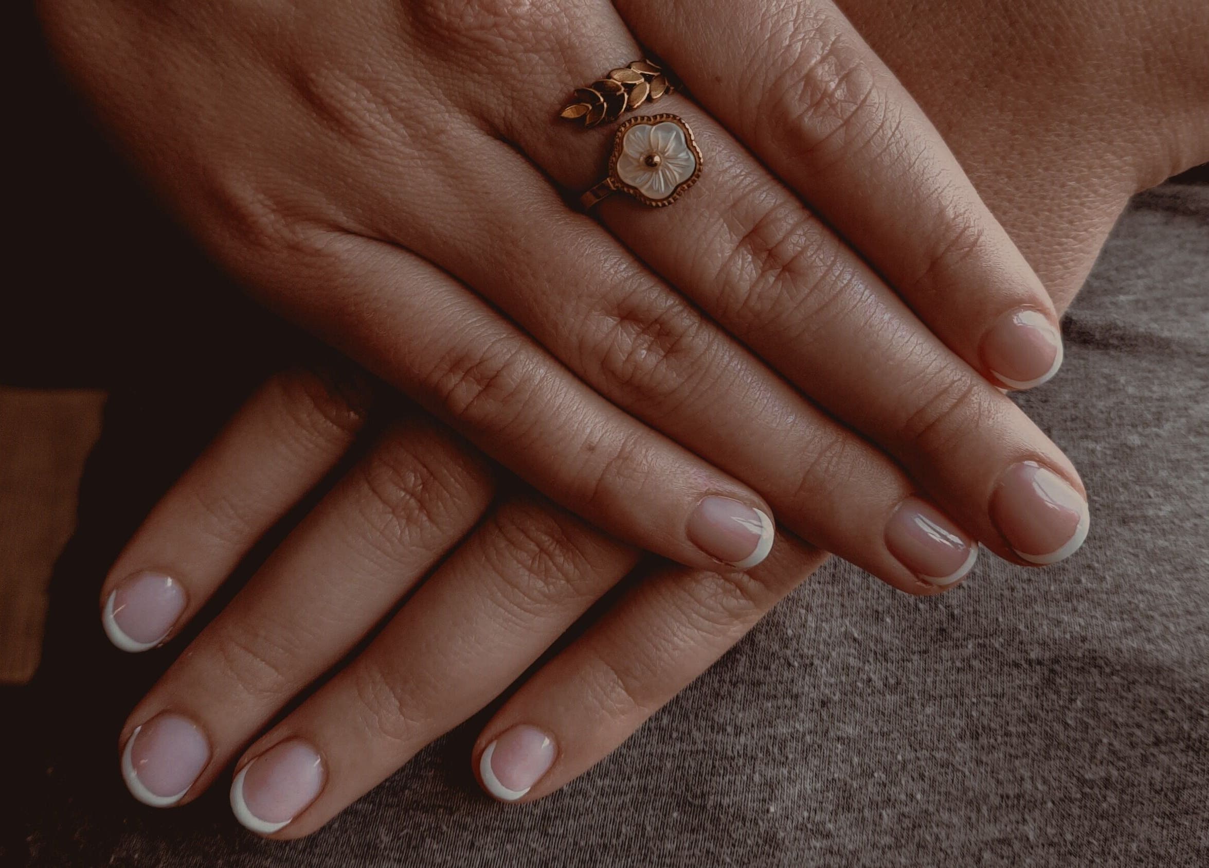 Manucure élégante réalisée à Le Petit Atelier, Saint-aubin-de-médoc, Nouvelle-aquitaine, FR.