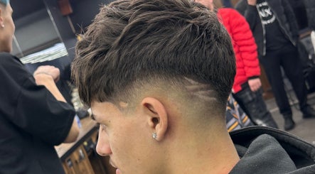 Mark Fadez Barbershop image 2