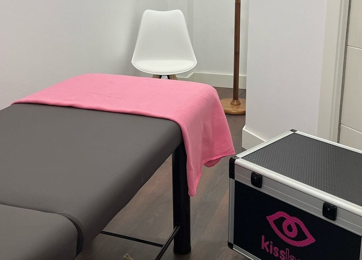 Sala de masaje en COCONAT, Guadalajara, Castilla-La Mancha, ES, ideal para relajación.