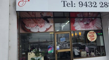 Immagine 3, Aurora Nails and Beauty  | Watsonia