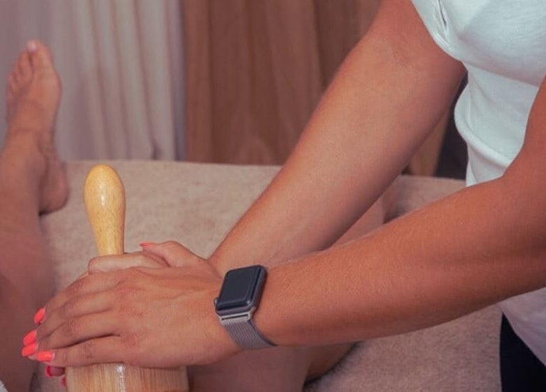 Massage de méthode Renata França chez Vitamine Studio, Aubagne, Provence-Alpes-Côte d'Azur, FR.