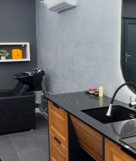 Cornels Barbershop, bilde 2
