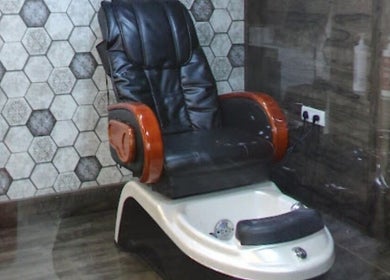 Luxurious pedicure chair at Eklipz Men's Salon - Rajkot, located in Rajkot, Gujarat, IN. Perfect for relaxation.