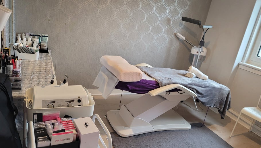 Marie salon image 1