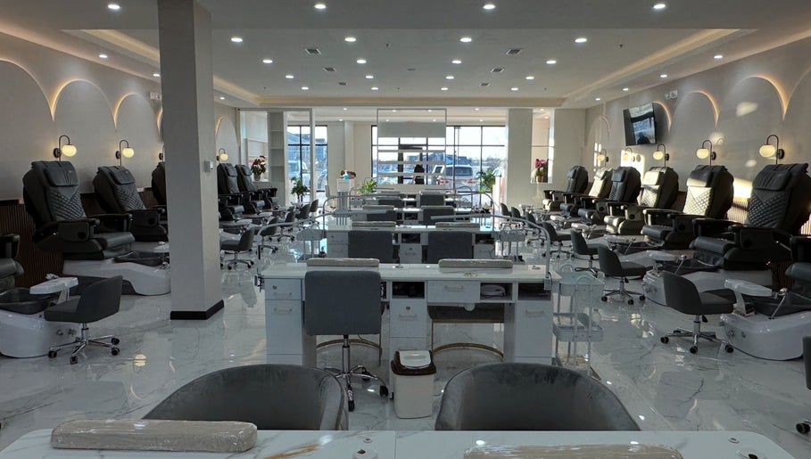 Chi Nail Salon image 1