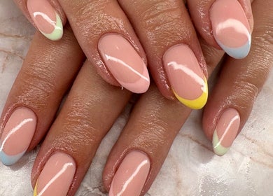 Elegant pastel manicure at Belle Luxe Beauty, Crowthorne, England, GB.
