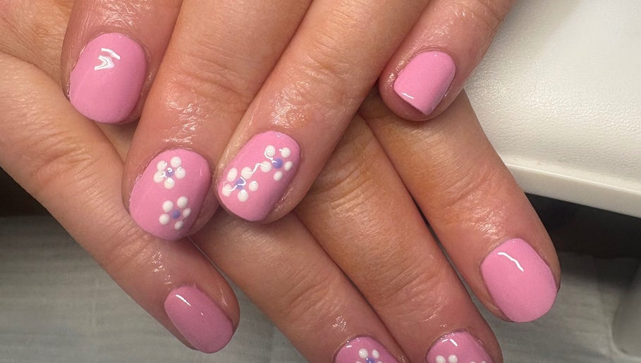 No 7 Nails, bilde 1