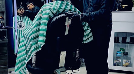 Sl Barber image 2