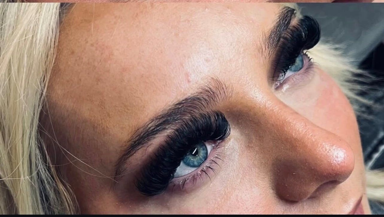 Close-up of voluminous lashes at NJ Lash Lounge, Preston, England, GB.