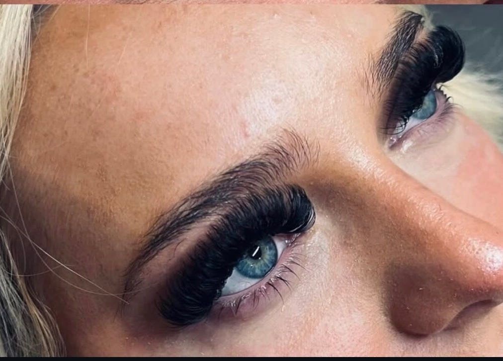 Close-up of voluminous lashes at NJ Lash Lounge, Preston, England, GB.