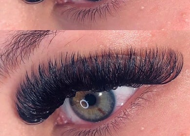 Close-up of eyelash extension at NJ Lash Lounge, Preston, England, GB.