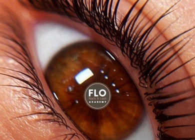 Extension de cils chez Flo Nails & Lash Academy à La Boissière, Occitanie, FR. Beauté et sophistication garantis.
