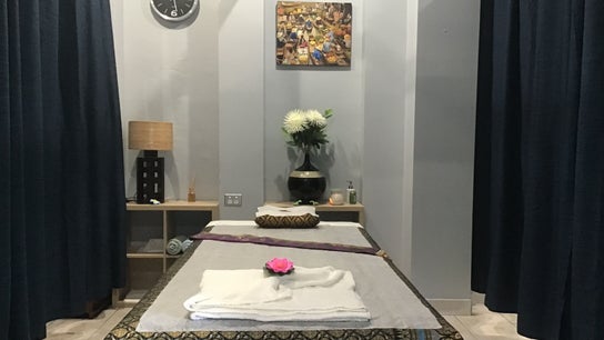 Relax Thai massage at Windang