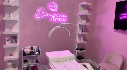 Empire Esthetics, bild 3