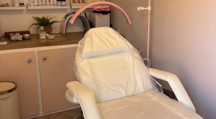 Luxury treatment chair in Aglow by VL, Essington, England, GB, highlighting relaxation and comfort.