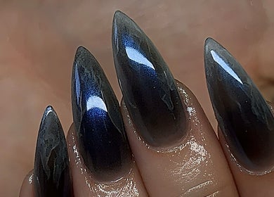 Stylish dark ombre nails at Pressed Beans, Montréal, Québec, CA offering chic beauty services.