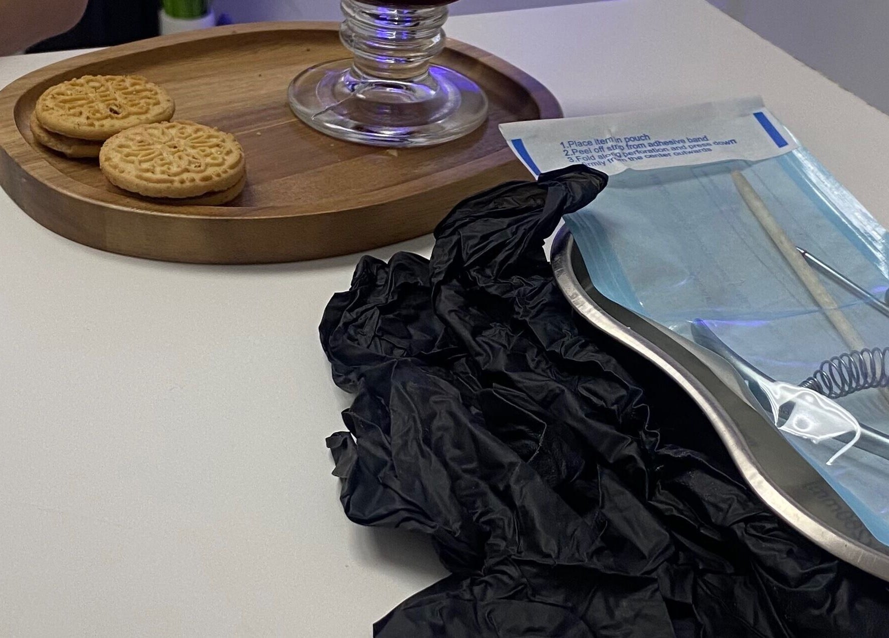 Equipo de belleza y galletas en YessiStudio.cl, Providencia, Región Metropolitana, CL.