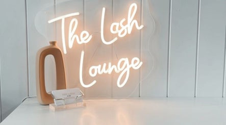 The Lash Lounge by Lizzy