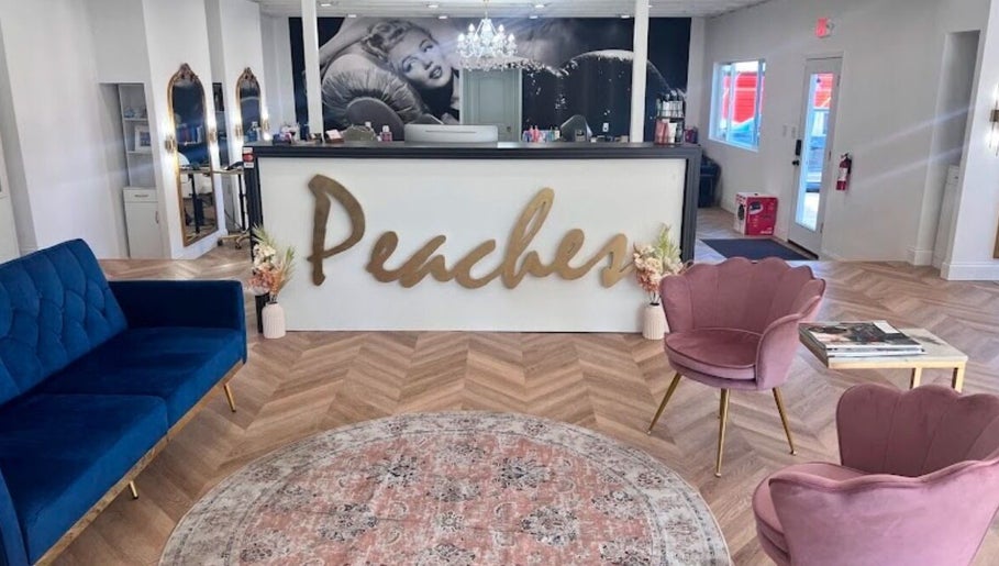 Peaches Salon – obraz 1